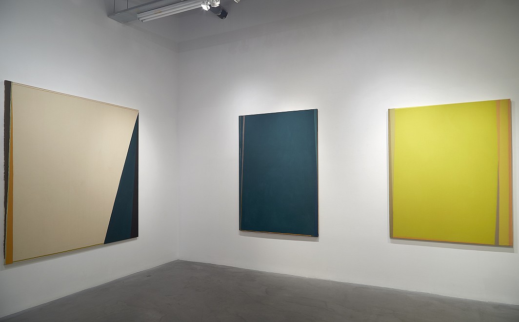 Larry Zox: Open Series (1972 - 1975) - Installation View