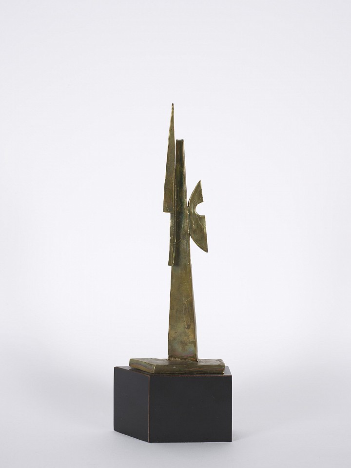 Dorothy Dehner, Bayonet, 1981
Bronze on composite base, 15 1/8 x 5 3/8 x 2 in. (38.4 x 13.7 x 5.1 cm)
DEH-00069